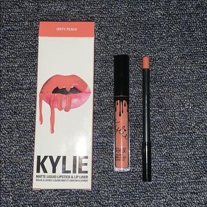 Kylie cosmetics lip kit dirty peach
